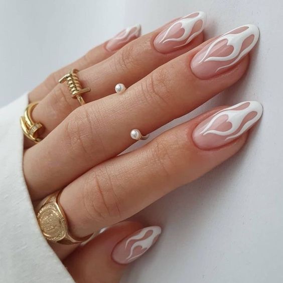 On a repéré la manucure tendance du moment et elle va enflammer vos ongles