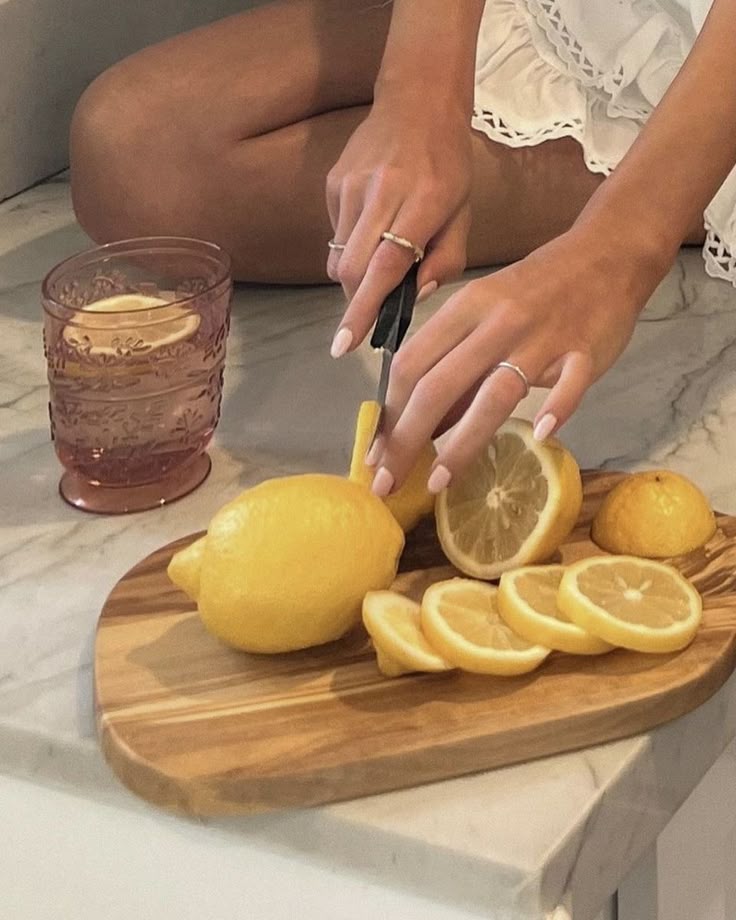 Cette recette de boisson anti-rétention d’eau que vous allez toutes vous arracher !